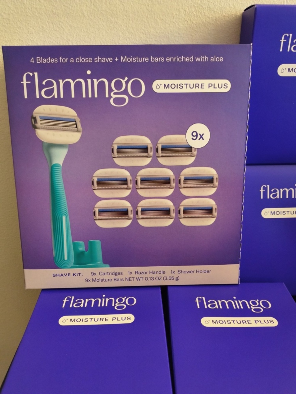 Flamingo Moist Razor Shaving set, 45 Cartridges, 2 Razor Handles - Picture 2 of 6